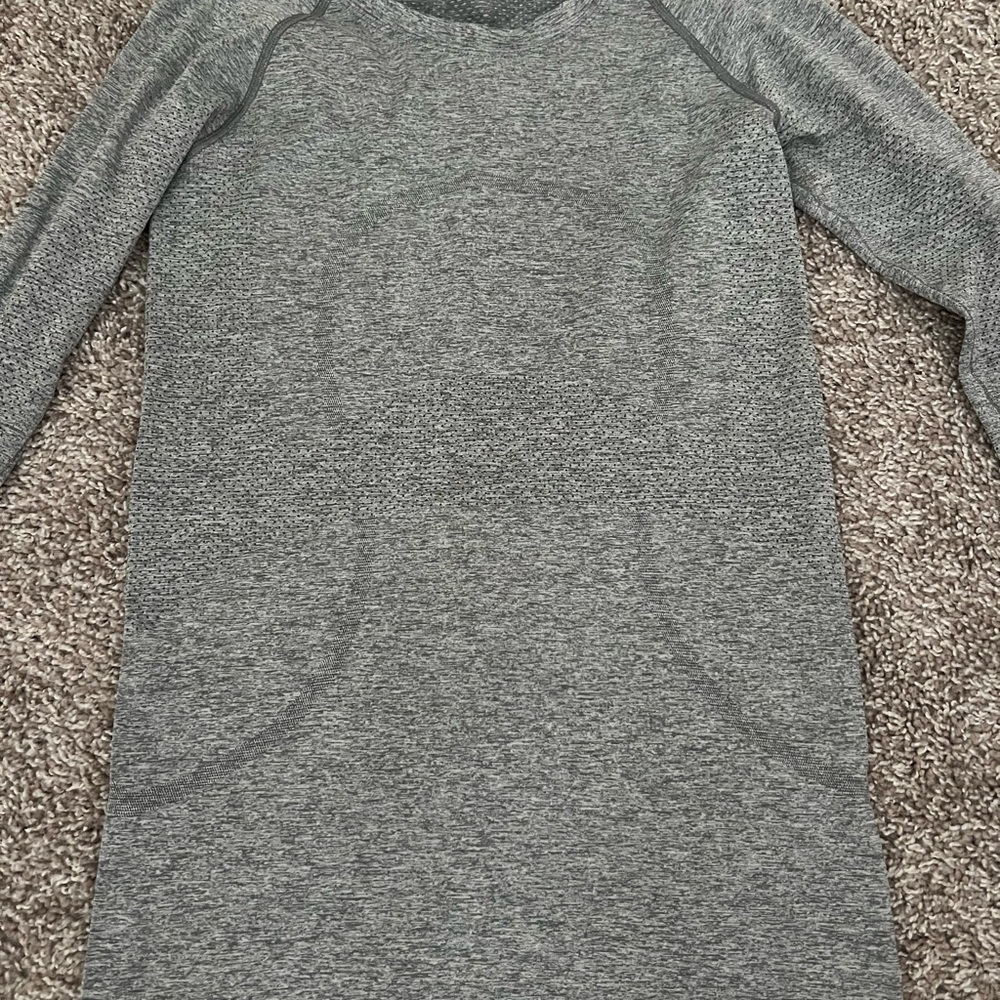 lululemon athletica Gray Long Sleeve Tee